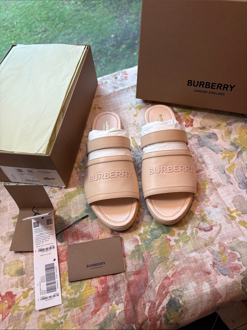 Authentic Burberry Women's Blush Pink Leather Slide Sandals size 39/9